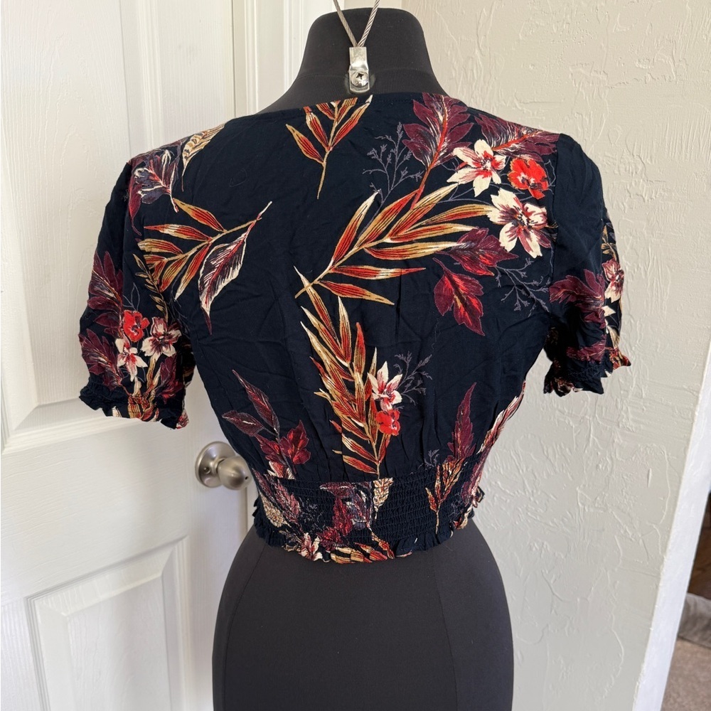 Patrons of Peace floral black crop top - Picture 3 of 5